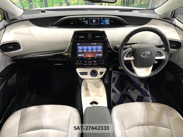 Toyota PRIUS 2016-05 8817677-1