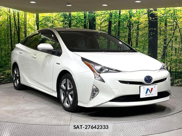 Toyota PRIUS 2016-05 8817677-16
