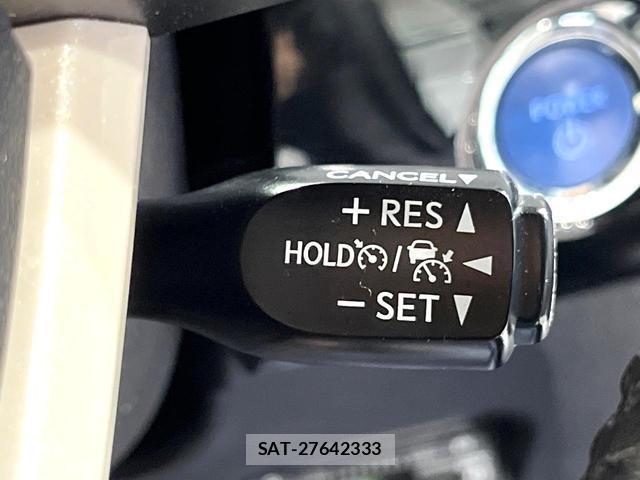 Toyota PRIUS 2016-05 8817677-5