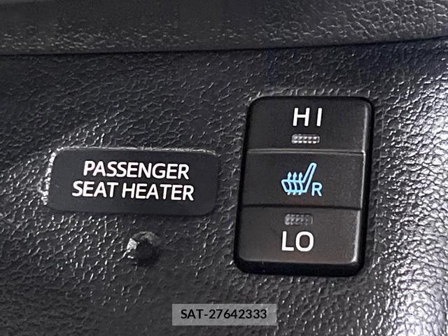 Toyota PRIUS 2016-05 8817677-6