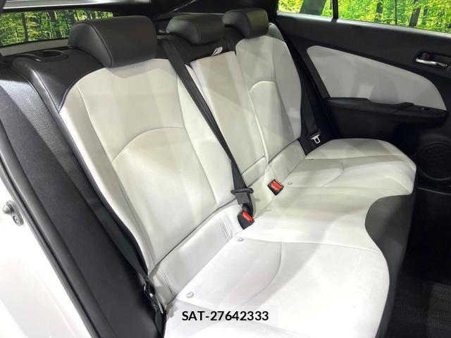 Toyota PRIUS 2016-05 8817677-9