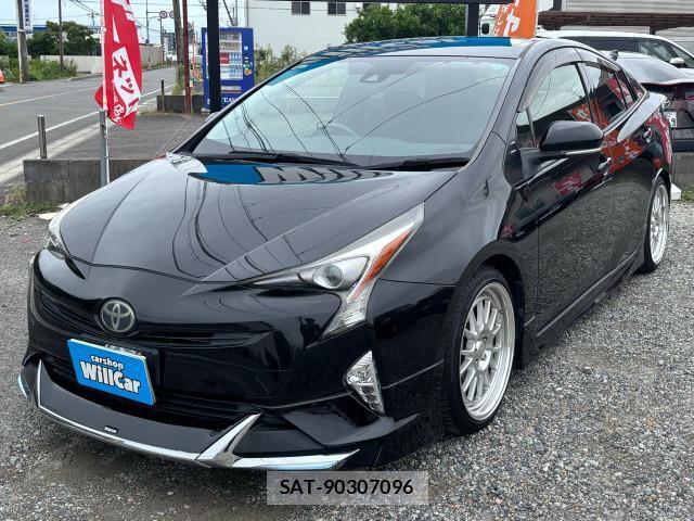 Toyota PRIUS 2017-10 8817891-15