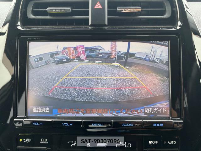 Toyota PRIUS 2017-10 8817891-3