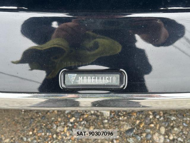 Toyota PRIUS 2017-10 8817891-4