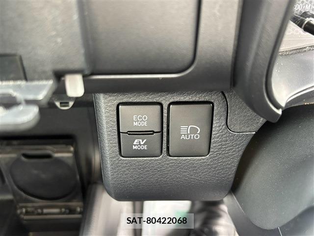 Toyota PROBOX 2023-08 8814718-19