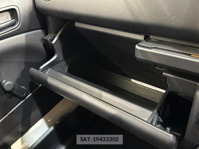 Toyota PROBOX 2016-07 8815136-10