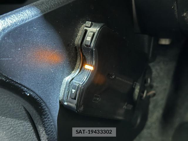 Toyota PROBOX 2016-07 8815136-2