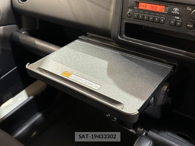 Toyota PROBOX 2016-07 8815136-3