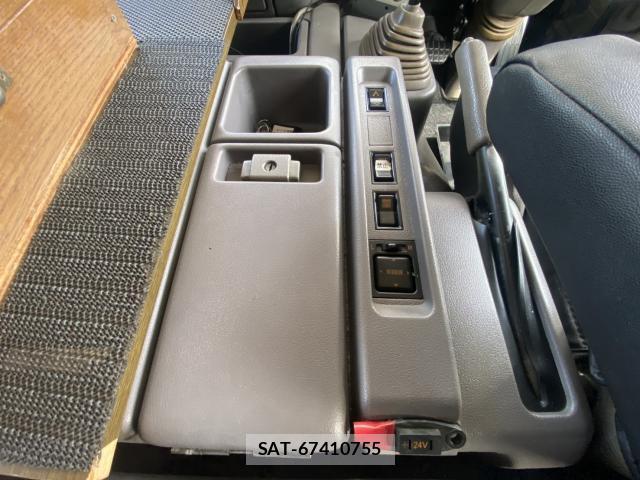 Hino PROFIA 1998-09 8813838-18