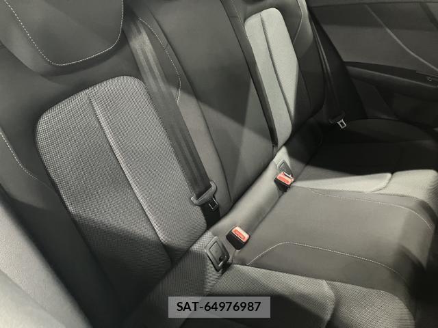 Audi Q2 2019-09 8814832-5