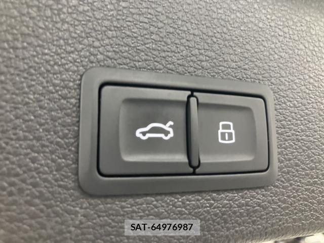 Audi Q2 2019-09 8814832-7