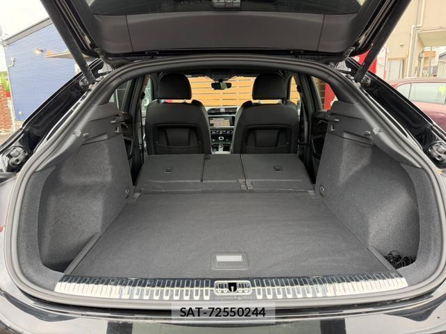 Audi Q3 2021-11 8817019-14