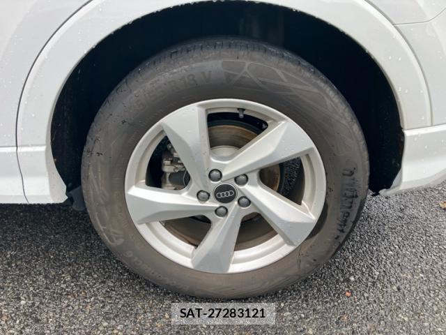 Audi Q3 2024-09 8817606-6