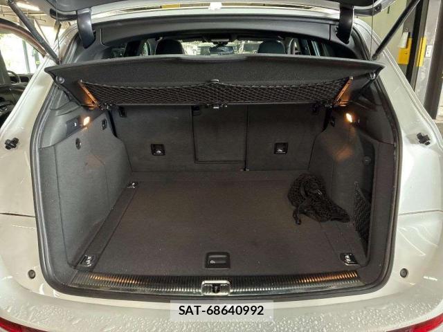 Audi Q5 2016-06 8815407-6