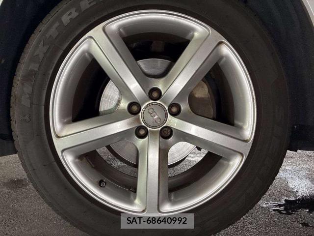 Audi Q5 2016-06 8815407-8