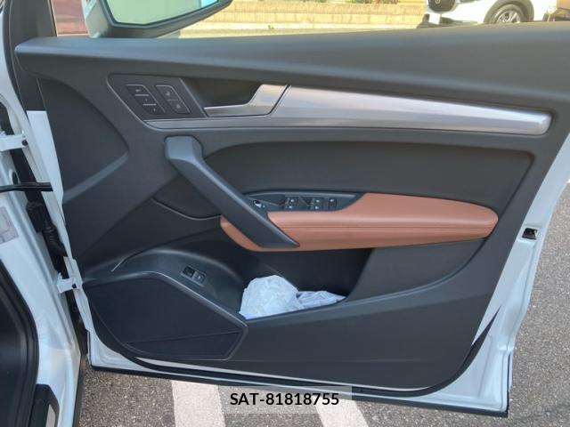 Audi Q5 2021-11 8816270-8