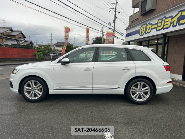 Audi Q7 2018-05 8815287-11