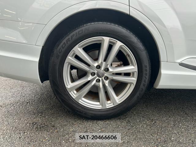 Audi Q7 2018-05 8815287-16