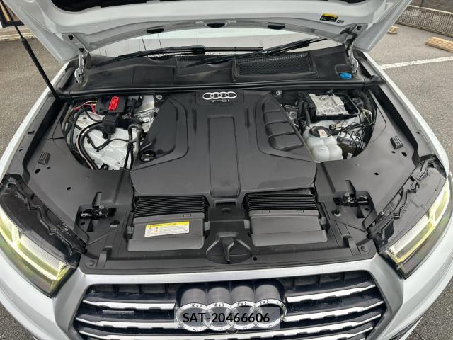Audi Q7 2018-05 8815287-2
