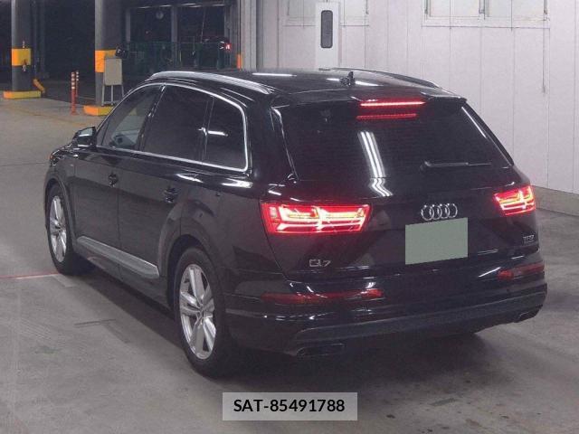 Audi Q7 2016-04 8815422-1