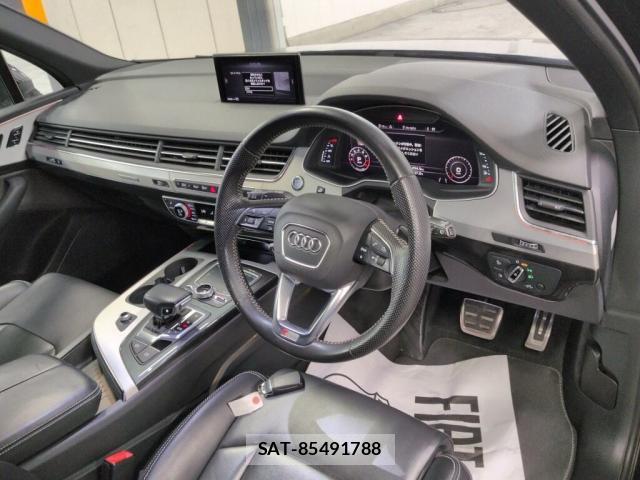 Audi Q7 2016-04 8815422-2