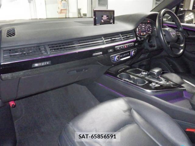 Audi Q7 2019-07 8816227-2