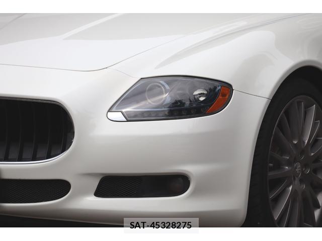 Maserati QUATTROPORTE 2010-08 8814498-13