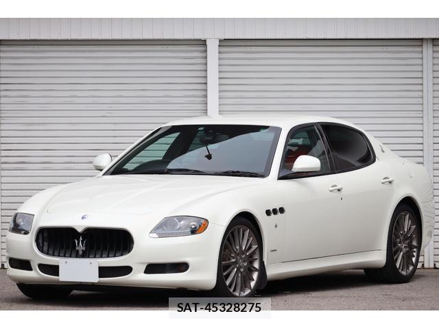 Maserati QUATTROPORTE 2010-08 8814498-7
