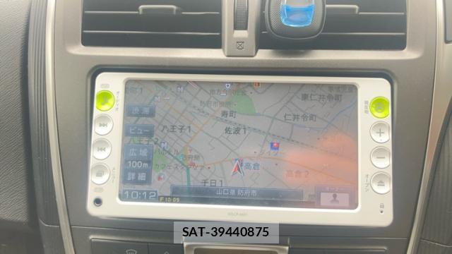 Toyota RACTIS 2011-10 8812095-11