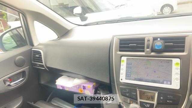 Toyota RACTIS 2011-10 8812095-16