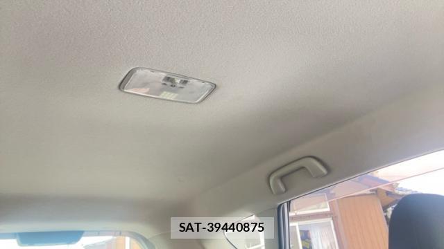 Toyota RACTIS 2011-10 8812095-19
