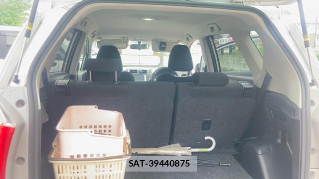 Toyota RACTIS 2011-10 8812095-5