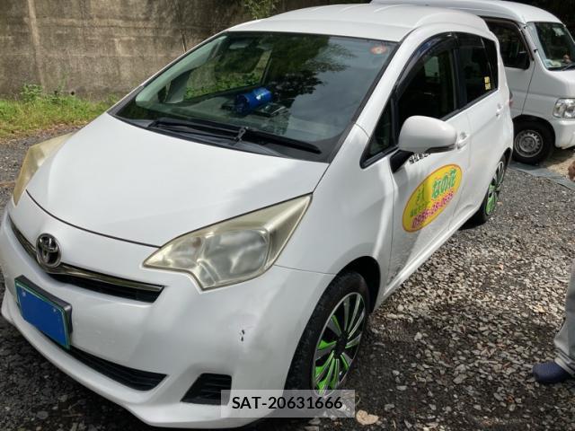 Toyota RACTIS 2014-03 8813383-1