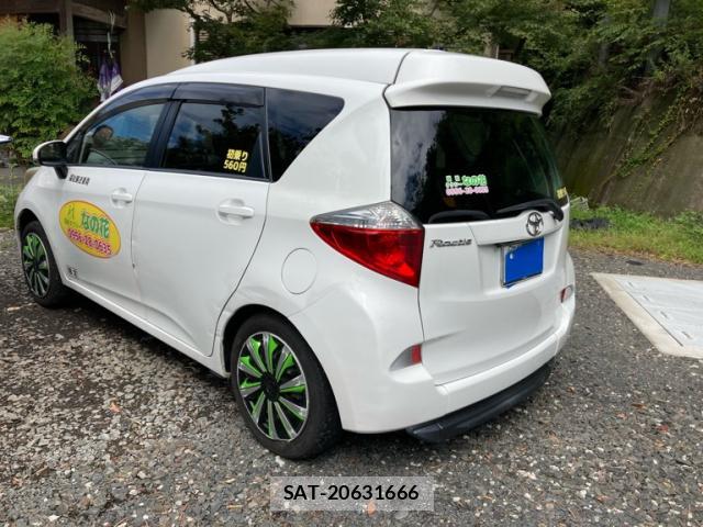 Toyota RACTIS 2014-03 8813383-13