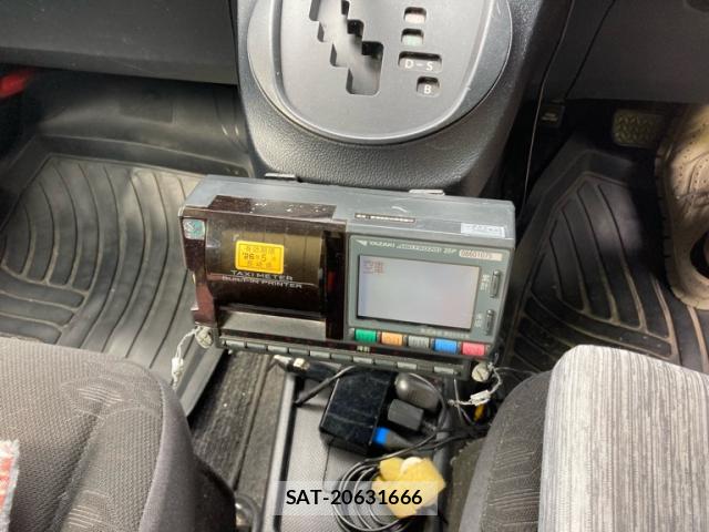 Toyota RACTIS 2014-03 8813383-18