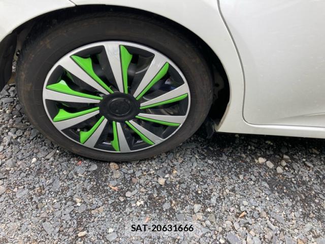 Toyota RACTIS 2014-03 8813383-5