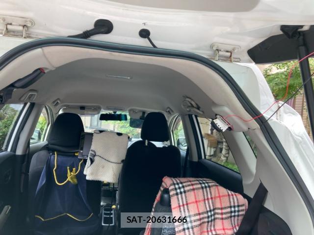 Toyota RACTIS 2014-03 8813383-9