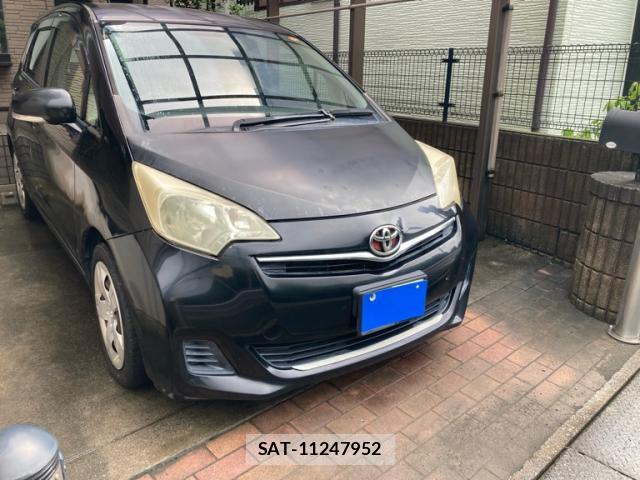 Toyota RACTIS 2010-12 8816287-1