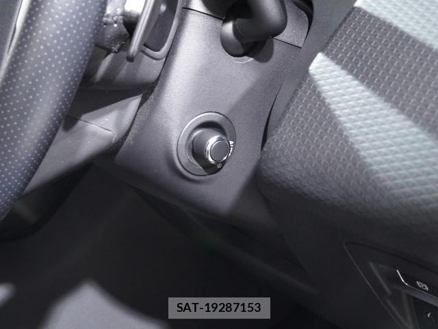 Land Rover RANGE ROVER VELAR 2019-02 8817271-9