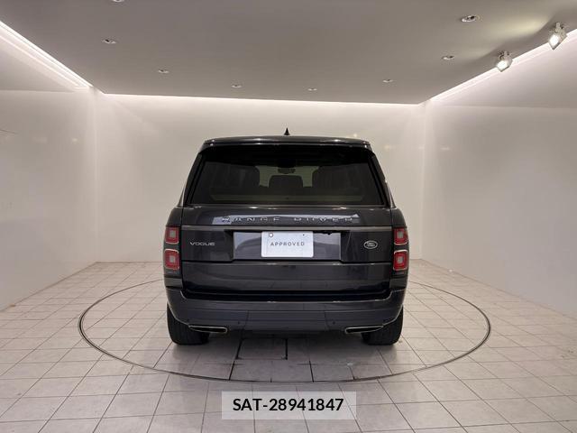Land Rover RANGE ROVER 2020-06 8812470-4
