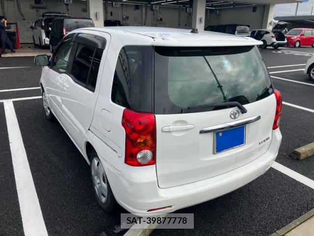 Toyota RAUM 2005-12 8813283-3