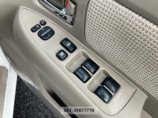 Toyota RAUM 2005-12 8813283-7