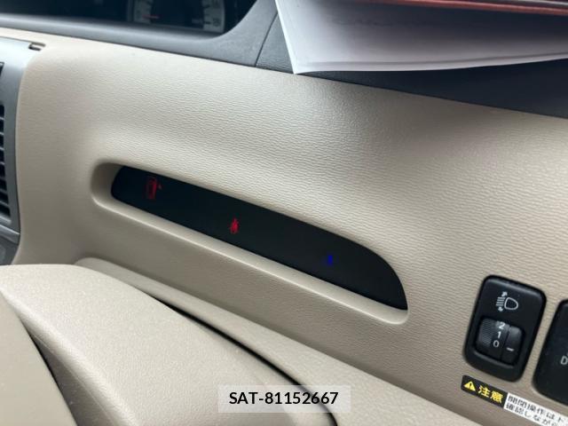 Toyota RAUM 2005-11 8813601-17