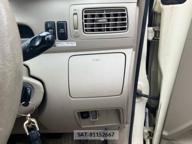 Toyota RAUM 2005-11 8813601-18