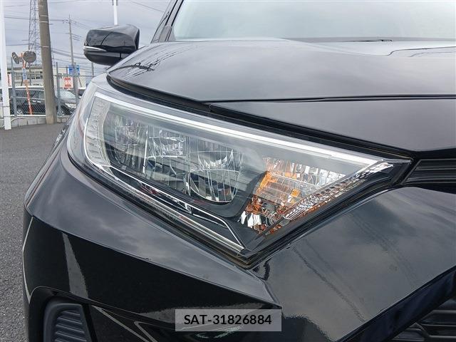 Toyota RAV4 2022-02 8812806-11