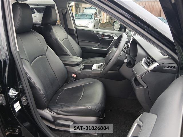 Toyota RAV4 2022-02 8812806-14