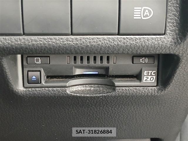 Toyota RAV4 2022-02 8812806-4