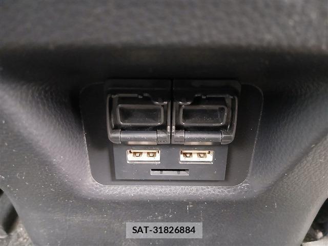 Toyota RAV4 2022-02 8812806-6