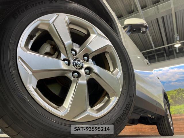 Toyota RAV4 2019-09 8812962-13
