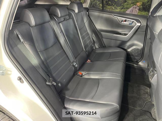 Toyota RAV4 2019-09 8812962-9